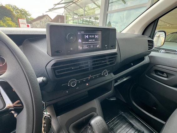 Vehicle image 12 Vehicle image 12