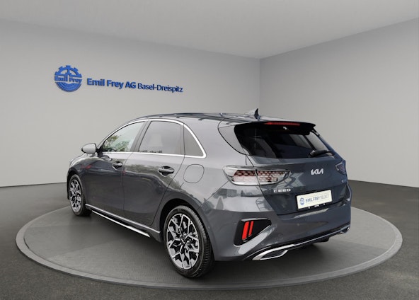 Vehicle image 6 Vehicle image 6