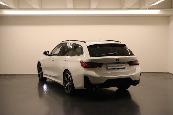 BMW 330d xDrive SAG Touring 2