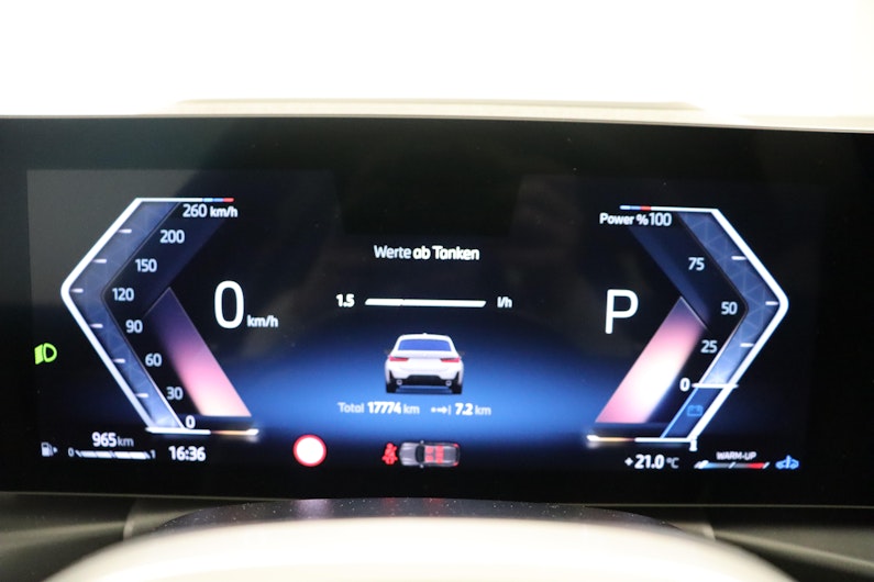 Vehicle image BMW 3 SERIES