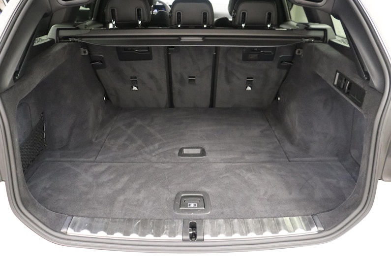 Vehicle image BMW 3 SERIES