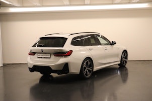 Vehicle image BMW 330d xDrive SAG Touring