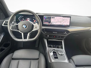 Fahrzeugbild BMW 330d xDrive SAG Touring