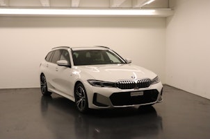 Vehicle image BMW 330d xDrive SAG Touring