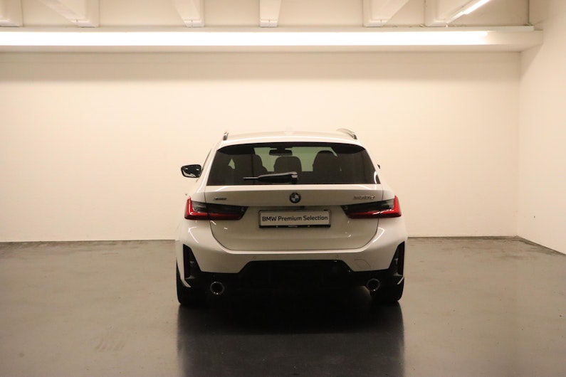 Vehicle image BMW 3 SERIES