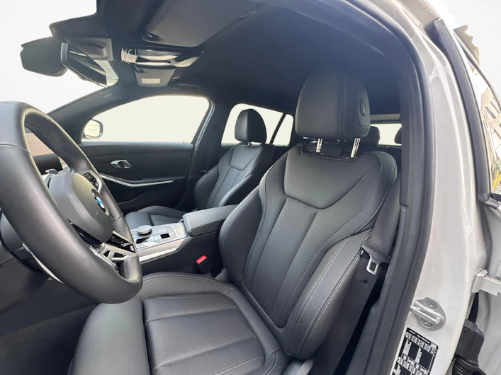 immagine del veicolo BMW 3 SERIES