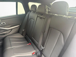 Fahrzeugbild BMW 330d xDrive SAG Touring