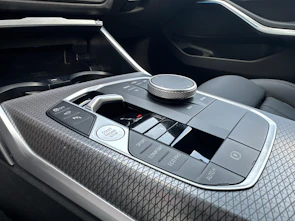 Fahrzeugbild BMW 330d xDrive SAG Touring