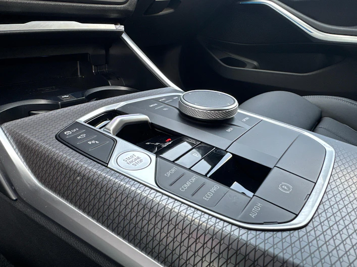 immagine del veicolo BMW 3 SERIES