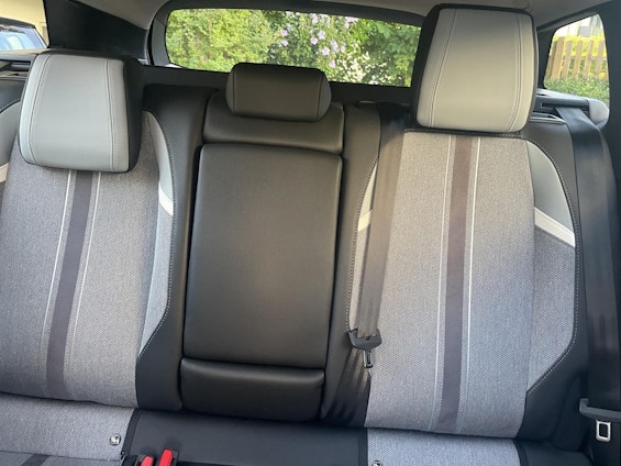 Vehicle image 10 Vehicle image 10