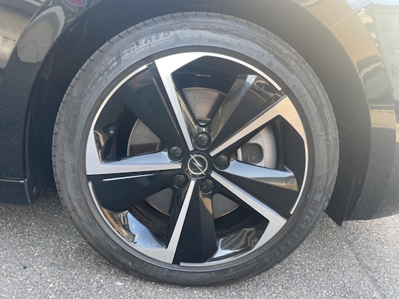 Vehicle image 15 Vehicle image 15