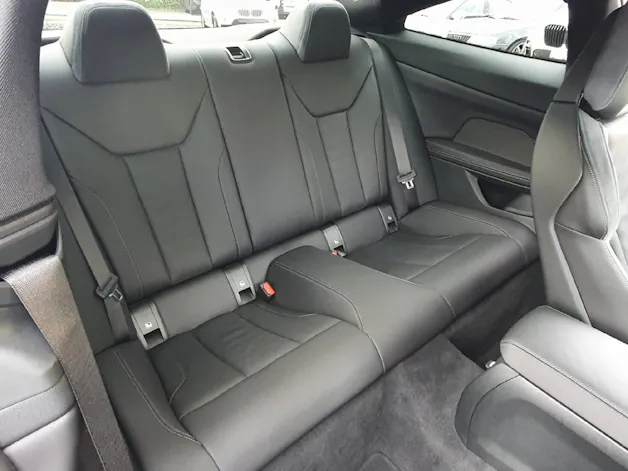 BMW M4 Coupé ** HANDSCHALTUNG **