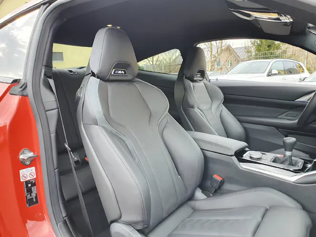 BMW M4 Coupé ** HANDSCHALTUNG **