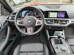 BMW M4 Coupé ** HANDSCHALTUNG **