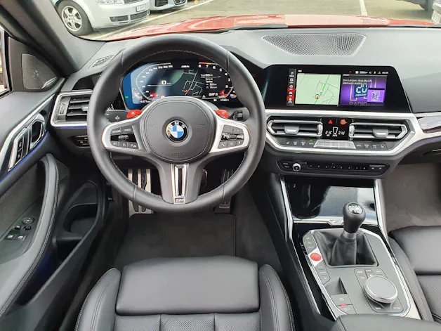 BMW M4 Coupé ** HANDSCHALTUNG **