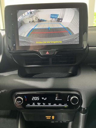 Vehicle image 9 Vehicle image 9