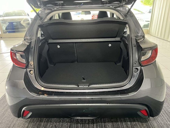 Vehicle image 12 Vehicle image 12