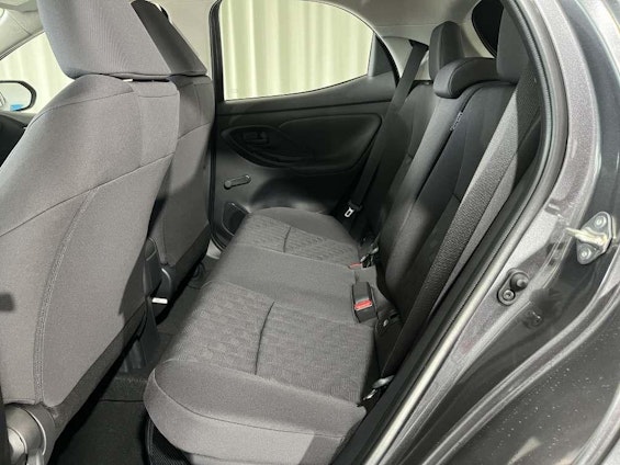 Vehicle image 6 Vehicle image 6