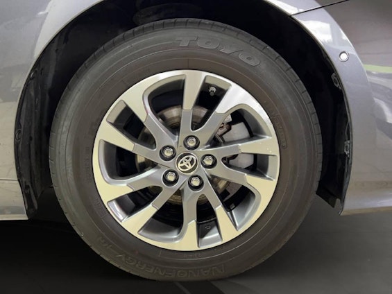 Vehicle image 15 Vehicle image 15