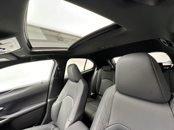 Vehicle image 7 Vehicle image 7