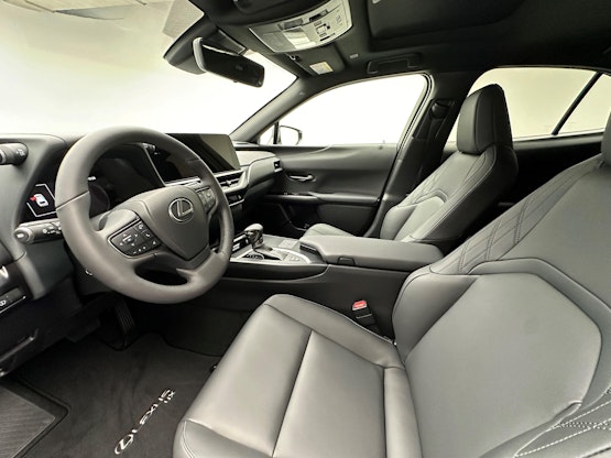 Vehicle image 6 Vehicle image 6