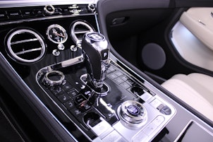 Vehicle image BENTLEY Continental GTC 4.0 V8