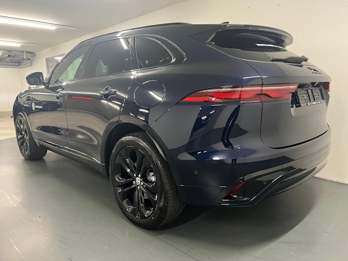 Vehicle image JAGUAR F-PACE