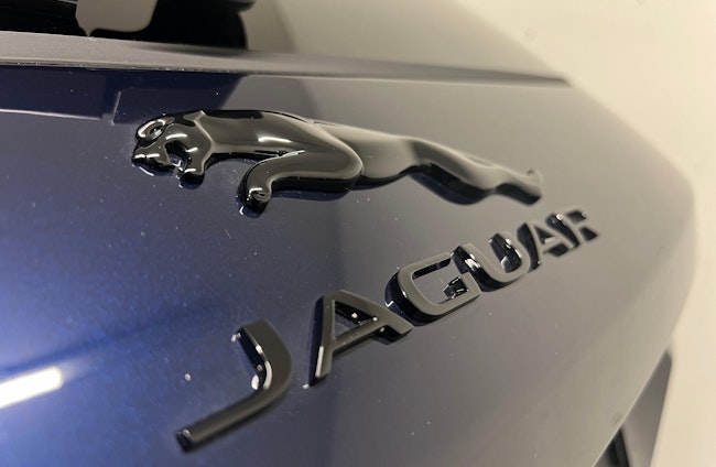 Vehicle image 4 Vehicle image 4