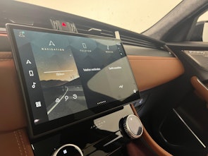 Vehicle image JAGUAR F-Pace 2.0 P400e R-Dynamic HSE AWD