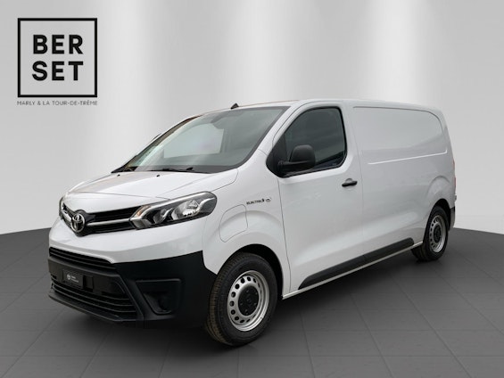 First vehicle image