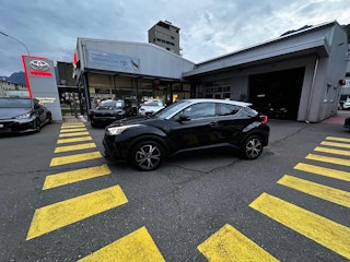 Vehicle image TOYOTA C-HR