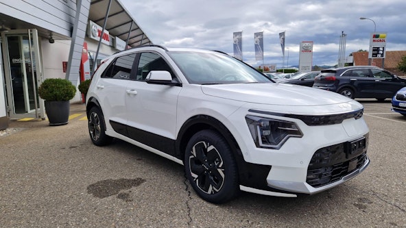 Vehicle image 14 Vehicle image 14