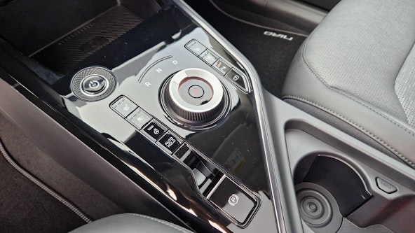 Vehicle image 6 Vehicle image 6