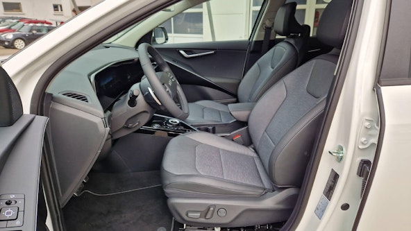 Vehicle image 3 Vehicle image 3