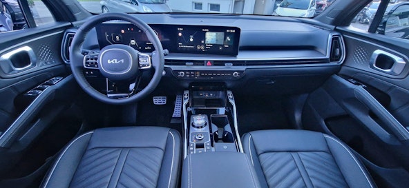 Vehicle image 4 Vehicle image 4