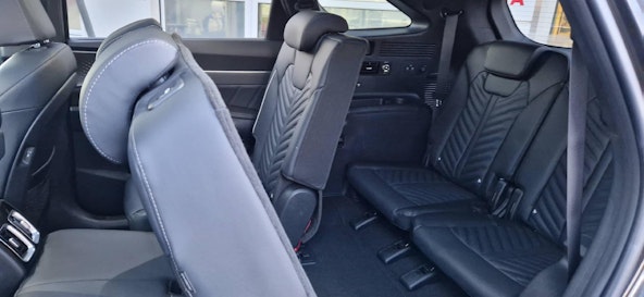 Vehicle image 10 Vehicle image 10