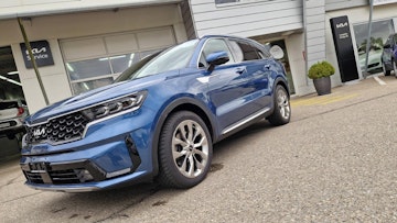 Vehicle image KIA SORENTO