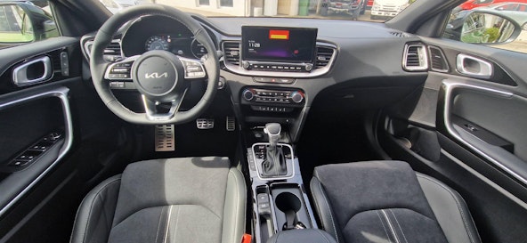 Vehicle image 4 Vehicle image 4