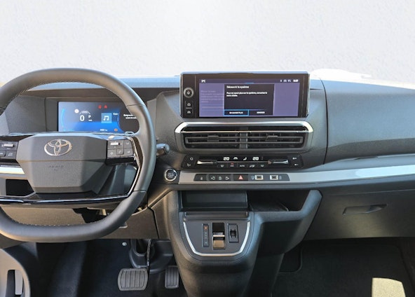 Vehicle image 9 Vehicle image 9