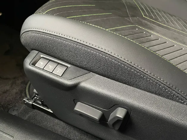 Peugeot 208 1.2 Hybrid 136 GT