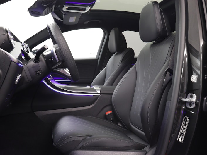 Vehicle image MERCEDES-BENZ GLC 200