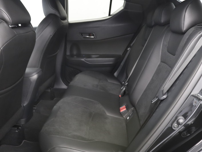 Vehicle image TOYOTA C-HR