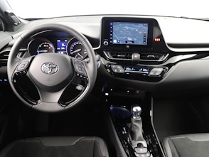 Vehicle image TOYOTA C-HR 2.0 VVTi HSD Move
