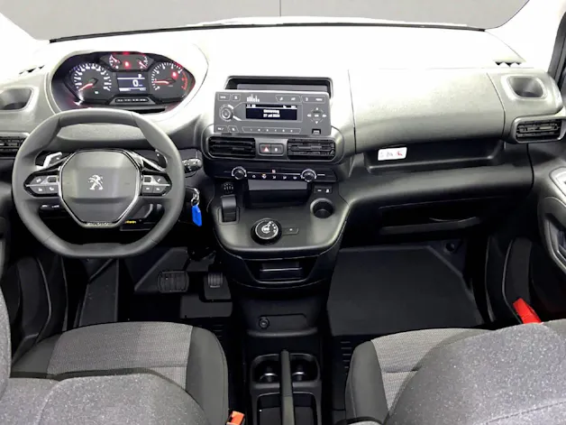 Peugeot Partner Kaw. 1000 Long vertiefte Kabine 130 Pro