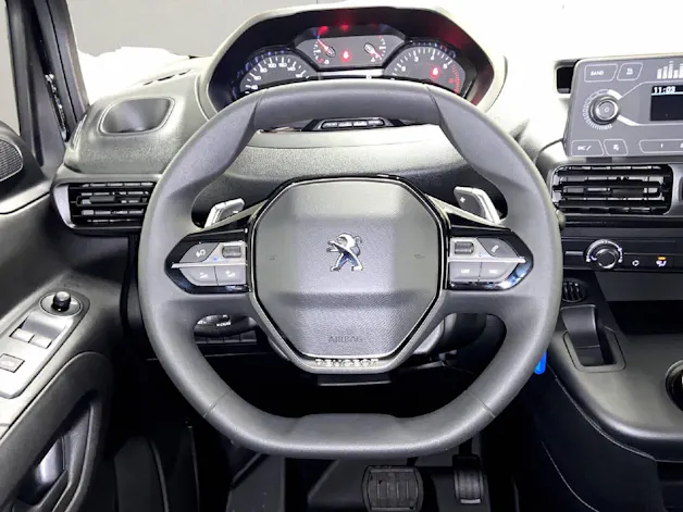 Peugeot Partner Kaw. 1000 Long vertiefte Kabine 130 Pro