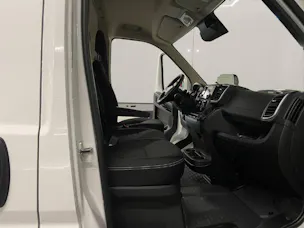 Peugeot Boxer Kaw. 330 L2H2 2.2 BlueHDi 120