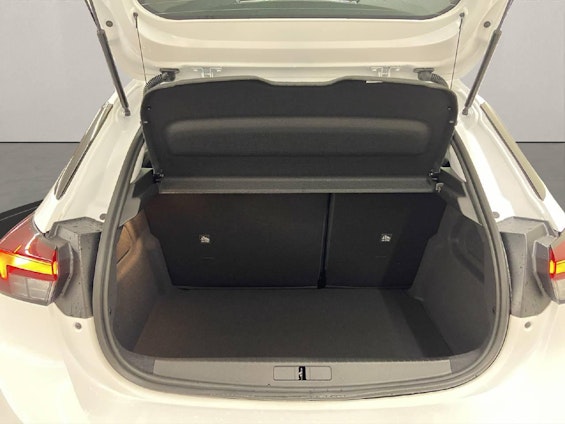 Vehicle image 12 Vehicle image 12