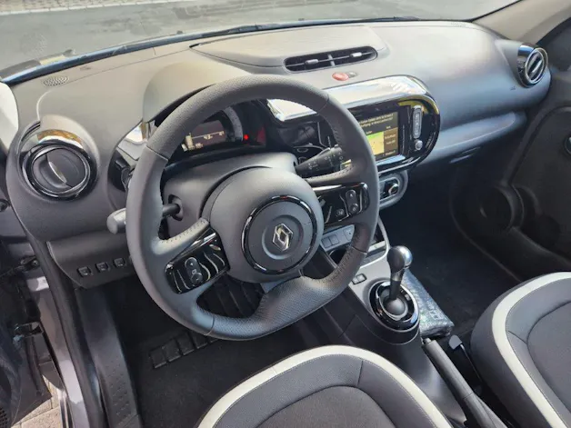 Renault Twingo E-Tech 100% electric Urban Night R80