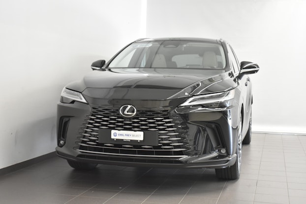 First vehicle image
