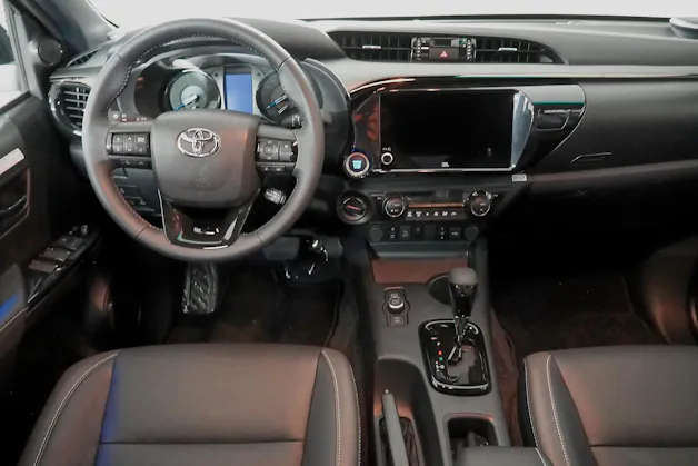 Toyota Hilux Double Cab.-Pick-up 2.8 D-4D 204 Invincible MHEV
